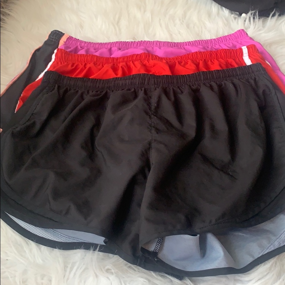 3 pairs of varsity tempos LARGE